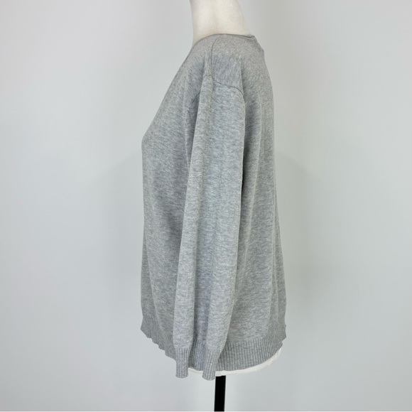 Evan Picone grey v-neck sweater - Picture 3 of 5